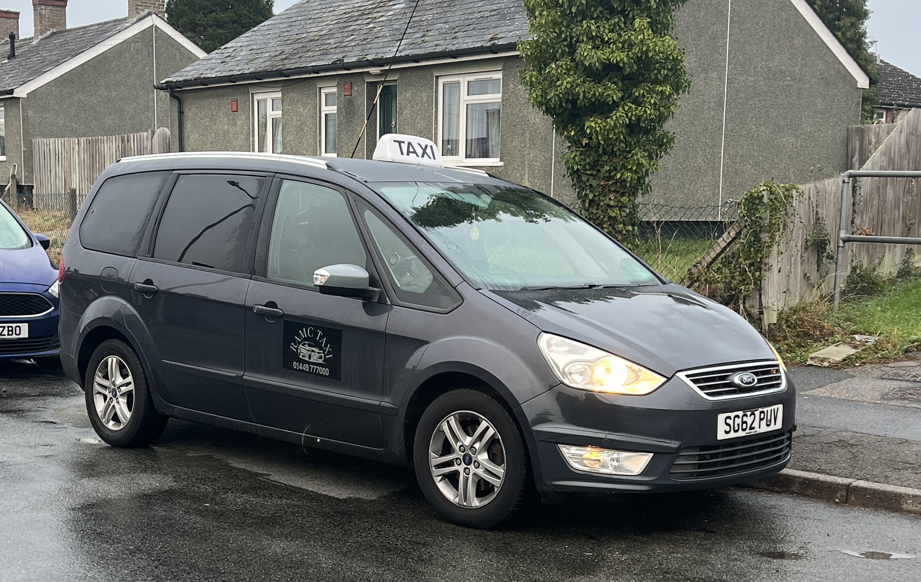 7-seater taxi Stowmarket - Large group taxi cab for airport transfers and family trips